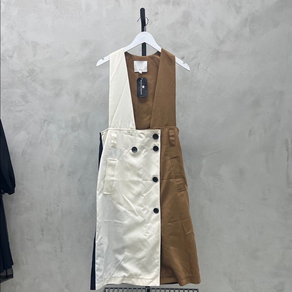 Tibi Dresses & Skirts - Two-Tone Sleeveless Dress with Button Detail